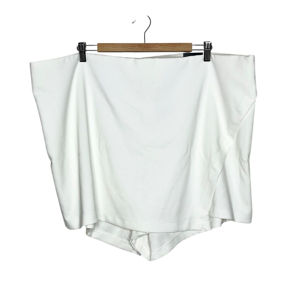 Torrid Pull On Studio Refined Asymmetrical Skort White Womens 4X Minimalist